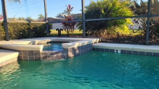 Themed kid bedrooms, 17 miles to Disney and Legoland, private pool, kitchen, wifi, washer, dryer - Haines City - 1