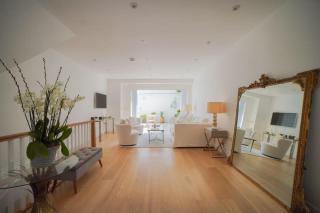 The Prestigious Residence with Modern Elegance - Londra - 0
