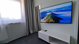 CityCenter Apartment - BigTV-PS4-Netflix-Parking - 8
