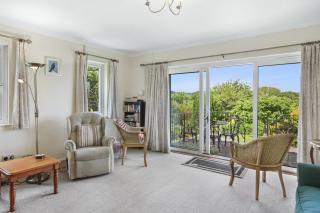 Meadow View, Blue Anchor - 1
