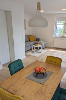 Vollmöbliertes Apartment mit Balkon - 1