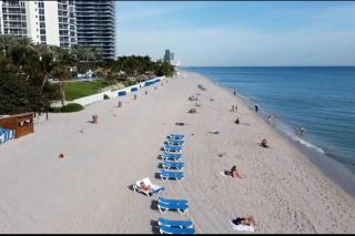 Enjoy the beauty of Sunny Isles - 1