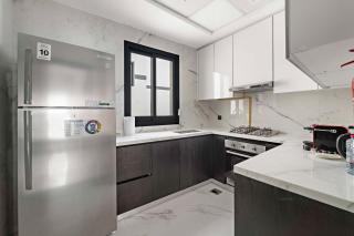 Modern 1-Bedroom Apart with pool gym and hammam - Dubai - 4