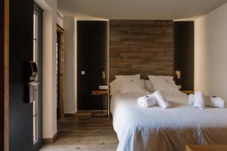 Pou by Seaward Suites - 1