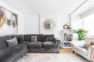 Spacious & Chic 3-bed House Near Central London - Londra - 0