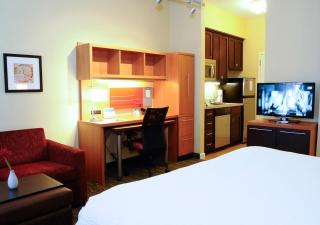 TownePlace Suites Redding - Redding - 4