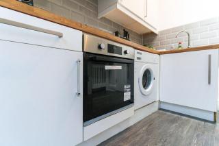 2-Bed Luxury with Free Parking - Birmingham - 5