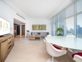 Luxury 2 Bed with Private Bar and Full Marina View - Dubai - 4