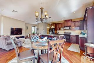 Gloucester Harbor Hideaway - 9