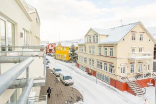 Warm and cosy downtown apartment - Akureyri - 6