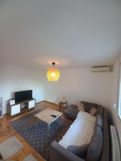 Blue Danube 2 Free public parking - 5