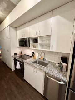 Luxury East Side Studio Apt Near Brady St with Balcony - 4