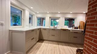 Family summerhouse - - 6