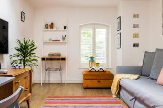 Wild Roses Serviced Apartments - City Airport - North Woolwich - 2