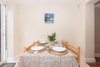Pass the Keys Spacious 3 bedroom Greater London Free Parking - Edgware - 4