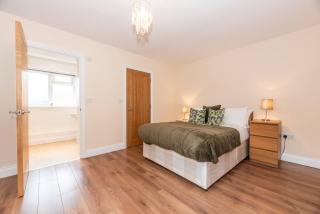 Pass the Keys Spacious 3 bedroom Greater London Free Parking - Edgware - 8