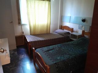 Hotel PANAME, CERCA DE LA RURAL , EMBAJADA EEUU , HIPÓDROMO DE PALERMO Y CAMPO DE POLO - Buenos Aires - 7