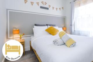 Enjoy the Pause - quiet city centre, free parking, 2 min walk to shops, river, cafes, Manchester Airport 50 mins drive - Chester - 4