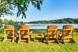 Waterfront Cottage in Summer Village with Grill - 9