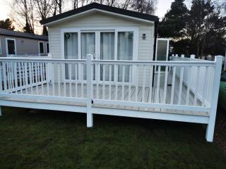 Golf and Leisure Retreat - Great Yarmouth - 0