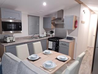 Golf and Leisure Retreat - Great Yarmouth - 1