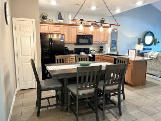 Upper Level Condo A-9 - Hollister - 9
