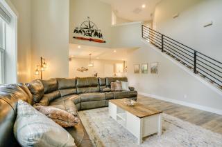 Spacious Donnelly Family Home with Private Hot Tub! - Donnelly - 6