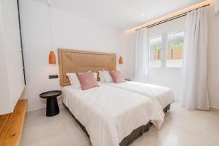Sea Breeze Hotel & Apartments - Agios Gordios - 8