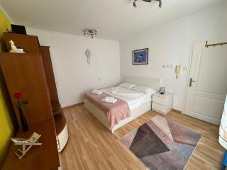 Secret Corner / Skriti Kotiček - 3