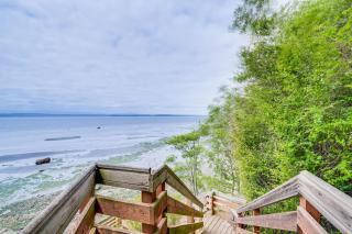 Freeland Retreat - Deck, Fire Pit and Beach Access! - Freeland - 9