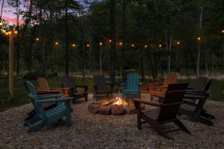 Hot Tub Firepit Grill Wifi Cabin w Lake Access - Morton Grove - 8