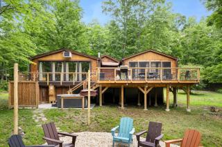 Hot Tub Firepit Grill Wifi Cabin w Lake Access - Morton Grove - 5