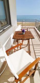 Apartment in front of the sea - Nea Plagia - 2