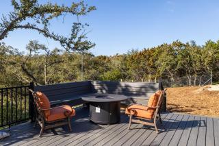 Casa Mariposa Newly Renovated Firepit*Fireplace*Great Deck*Pets Welcome! - Bee Cave - 7