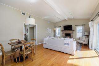 Das Treff Platz- The Gathering Place - Hot Tub! - Fredericksburg - 3
