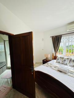 D BES Residence Self Catering - Beau Vallon - 3
