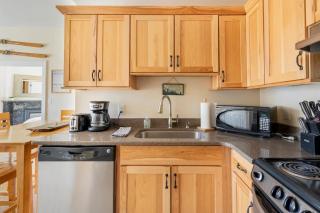 HISTORIC COMFY CONDO- Heart of Ellicottville, Self Checkin - Ellicottville - 5