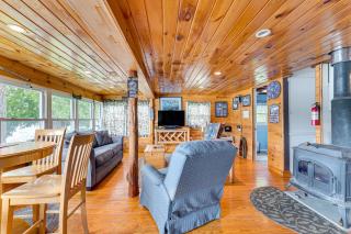 Waterfront Home on Lake Champlain with Dock and Kayaks - Orwell - 5