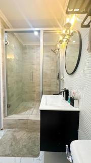 Luxurious 2 Bedroom Apartment- Georgetown - Georgetown - 6