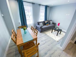 Stylish 1 Bedroom Flat - 5 Guest London- F1 - 2