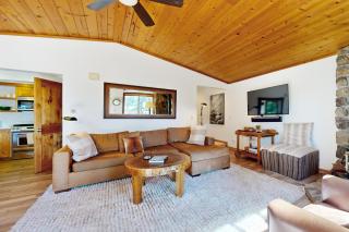 Spectacular Lakeview Cabin - Kings Beach - 8