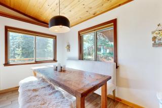 Spectacular Lakeview Cabin - Kings Beach - 3