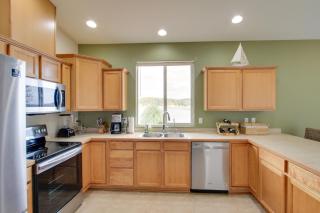 Waterfront Allyn Home with Fire Pit and 2 Kayaks! - 3