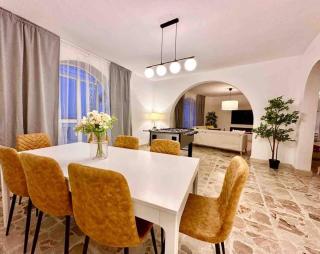 Poolside Paradise Sea View Villa - Is-Swieqi - 9