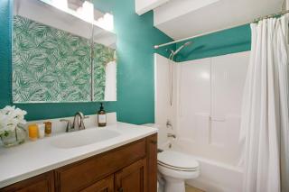 2BR in Kihei - Loft, Free Parking, 3-min Walk to Beach - 3