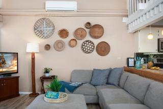 2BR in Kihei - Loft, Free Parking, 3-min Walk to Beach - 0