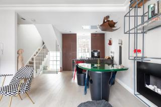 Architectural Triplex House in Heart of Chelsea - 3