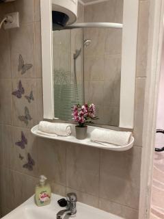 Cosy Hideaway - 4