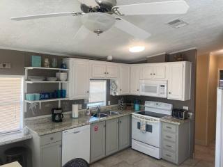 Island Oasis ~ YOUR Paradise Awaits! - Cudjoe Key - 2