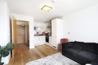 Exquisite One Bed Apartment with nice view and near tube - Londra - 8